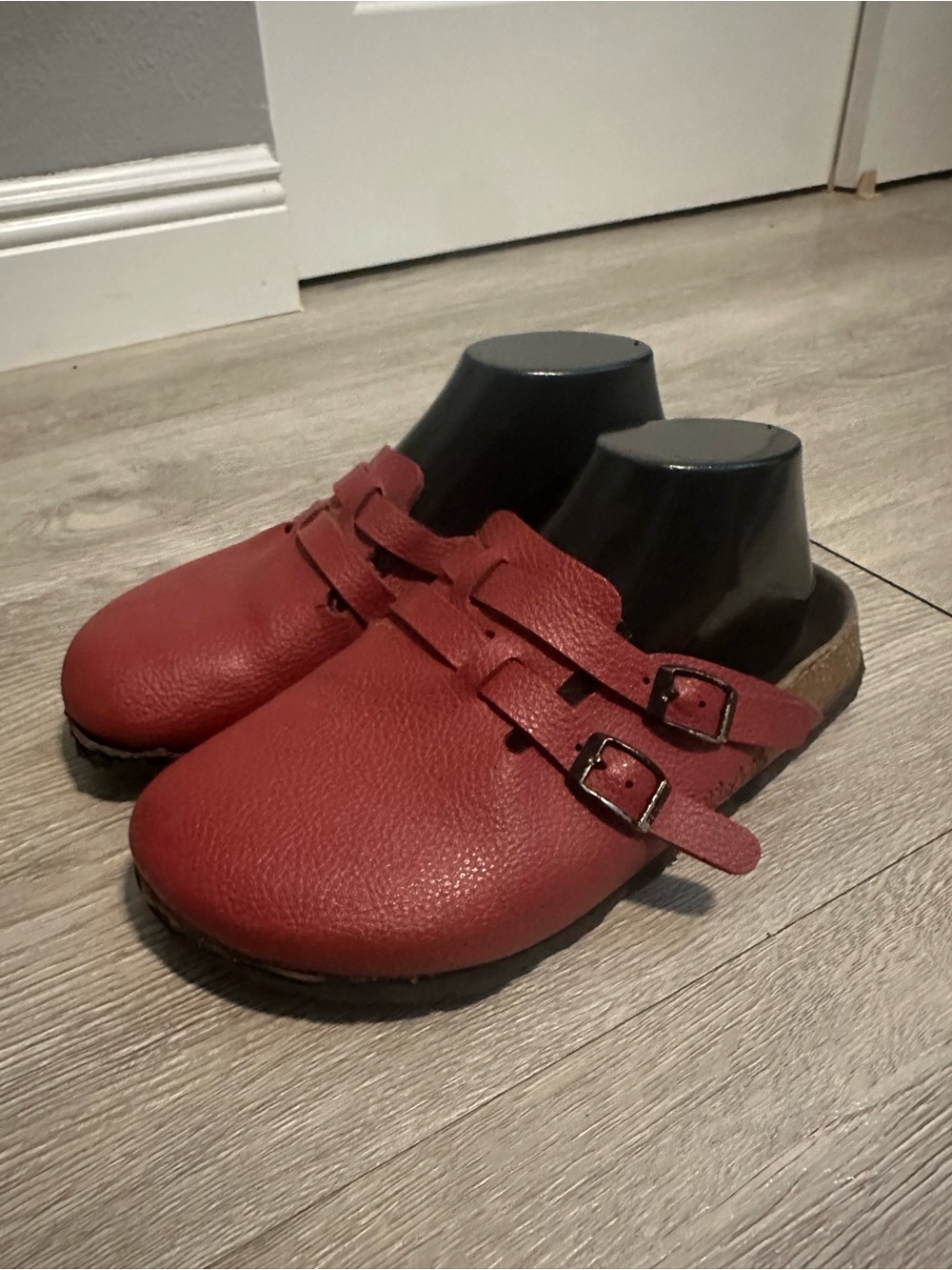 Birkenstock Birkis Red Leather Clogs Slip On Camden Shoes Women's Size 7